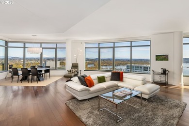 Experience penthouse living in the John Ross with this fully - photo 7