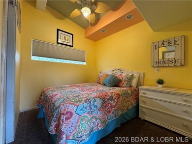 Rare waterfront INVESTMENT OPPORTUNITY with proven vacation - photo 12