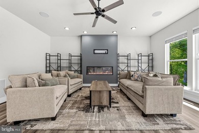 Nestled on a premium cul-de-sac lot, this stunning 2022 Pulte - photo 19