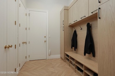 An extraordinary custom-built estate where luxury, craftsmanship - photo 27