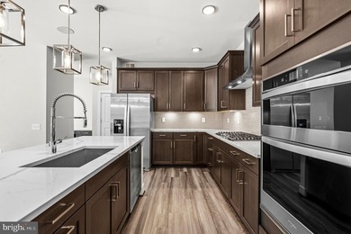 Nestled on a premium cul-de-sac lot, this stunning 2022 Pulte - photo 28