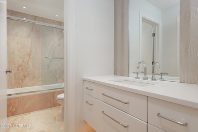 An extraordinary custom-built estate where luxury, craftsmanship - photo 34