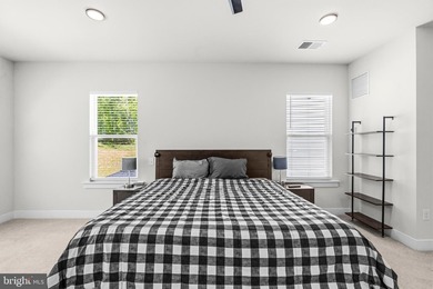 Nestled on a premium cul-de-sac lot, this stunning 2022 Pulte - photo 38