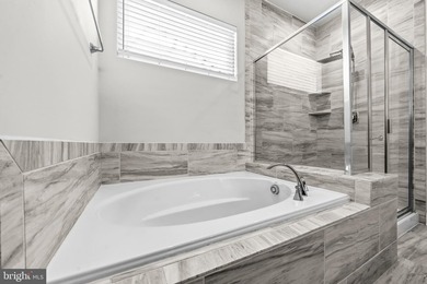 Nestled on a premium cul-de-sac lot, this stunning 2022 Pulte - photo 42