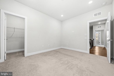 Nestled on a premium cul-de-sac lot, this stunning 2022 Pulte - photo 48