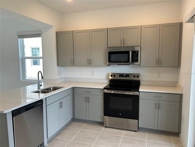 First time buyer or looking to downsize, you get a clean - photo 4