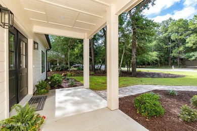 CURATED. COASTAL. LUXURY. Brand new and beautifully designed - photo 4