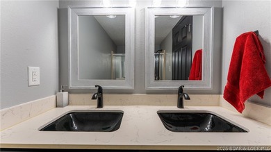 Great Investment Opportunity in Lake Ozark. This 2 Bed 2 Bath - photo 11