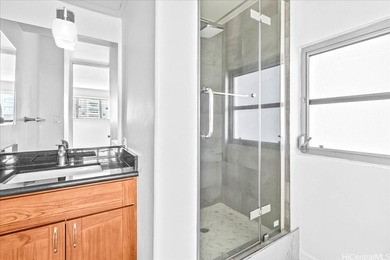 Beautifully renovated 2-bedroom, 1.5-bathroom unit offering 977 - photo 14