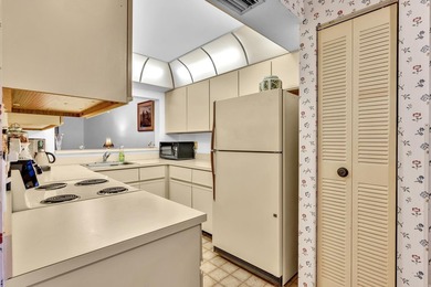 GREAT 2/2 CONDO WITH LAKE VIEW...2 CLUB HOUSES WITH GREAT - photo 12