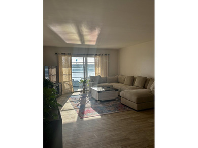 Discover this beautifully renovated 2-bedroom, 2-bathroom condo - photo 19
