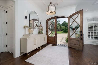 Modern luxury meets waterfront living in The Lakes. Offering - photo 3