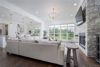 Modern luxury meets waterfront living in The Lakes. Offering - photo 6