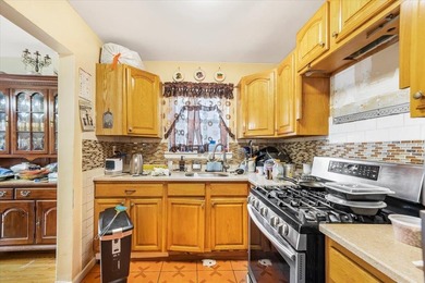 Welcome to a homeowner's dream in the heart of Baychester! This - photo 5