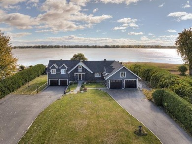 Lake Home For Sale in Repentigny (Repentigny),