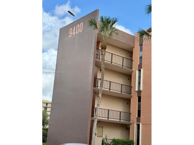 Excellent opportunity in a primer Miami location.
Spacious