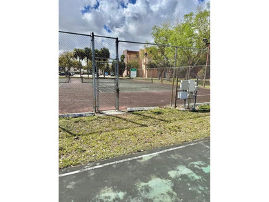 Excellent opportunity in a primer Miami location.
Spacious