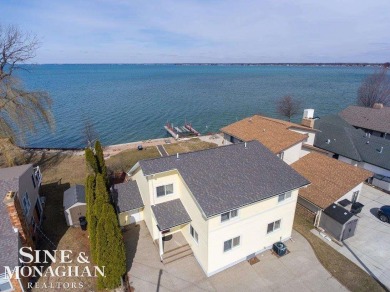 Lake Saint Clair Home Sale Pending in Algonac Michigan