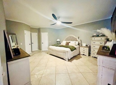 Stunning showpiece in Baymeadows Estates! This exceptional - photo 32