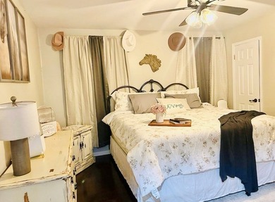 Stunning showpiece in Baymeadows Estates! This exceptional - photo 36