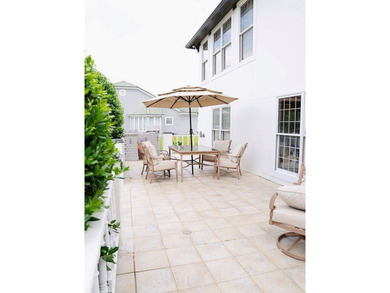Stunning showpiece in Baymeadows Estates! This exceptional - photo 45