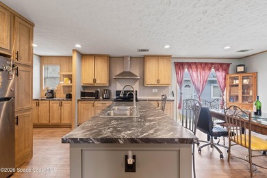 Welcome to this beautifully 2021-built double-wide home offering - photo 8