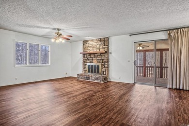 Quiet culdesac with acres of common property for your backyard - photo 11