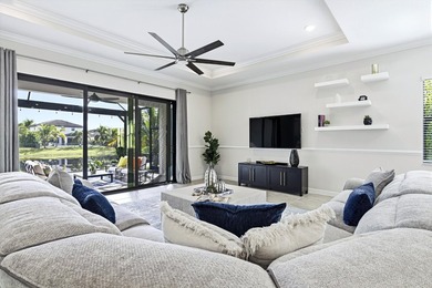 Well Appointed 3 bedrooms 2.5 bath home located on the lake in - photo 11