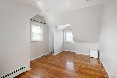 Welcome to this charming, well maintained Cape Cod style house - photo 13