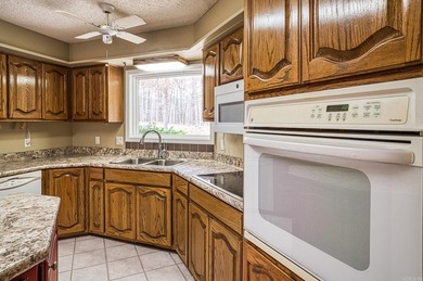 Quiet culdesac with acres of common property for your backyard - photo 16