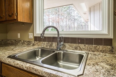Quiet culdesac with acres of common property for your backyard - photo 17