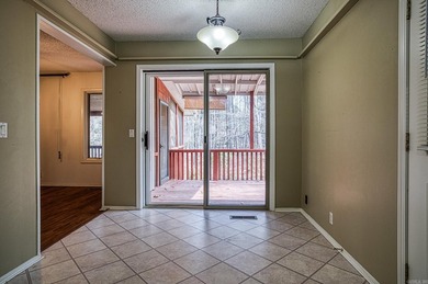 Quiet culdesac with acres of common property for your backyard - photo 20