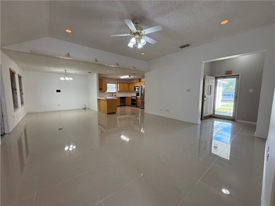 NEW PRICE!!!!! This Spacious 3-bedroom, 2-bath home located in a - photo 4