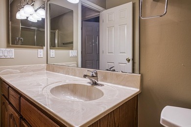 Quiet culdesac with acres of common property for your backyard - photo 31