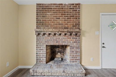 Totally remodeled 3-bedroom,2-bathroom home located in the - photo 8