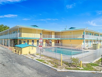 Independent Economy Hotel. Exceptional Location, Prime - photo 14