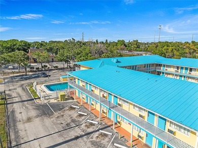 Independent Economy Hotel. Exceptional Location, Prime - photo 20