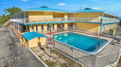 Independent Economy Hotel. Exceptional Location, Prime - photo 30