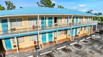 Independent Economy Hotel. Exceptional Location, Prime - photo 31