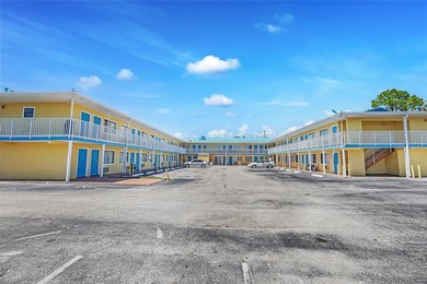Independent Economy Hotel. Exceptional Location, Prime - photo 38