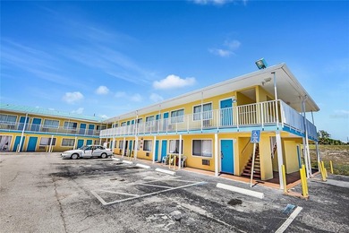 Independent Economy Hotel. Exceptional Location, Prime - photo 40