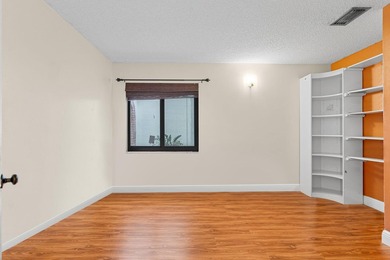 One-story 5BR/4BA home on an oversized lot over 8500 sq. ft. in - photo 44
