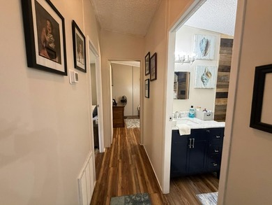 Upgrades galore! This turn-key 2 bed, 2 bath home in the 55+ - photo 8