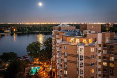 Lake Condo For Sale in Laval (Chomedey),