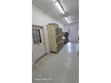 Built for year-round use, this structure features solid concrete - photo 13