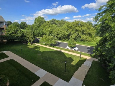 Discover your new home in this charming third floor condo - photo 15