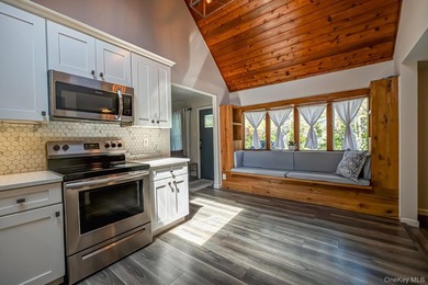 Ideally situated in the heart of Hampton Bays with walk-to- town - photo 24