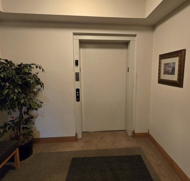 Discover your new home in this charming third floor condo - photo 27