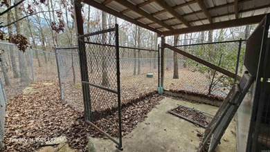 Built for year-round use, this structure features solid concrete - photo 28