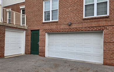 Discover your new home in this charming third floor condo - photo 28